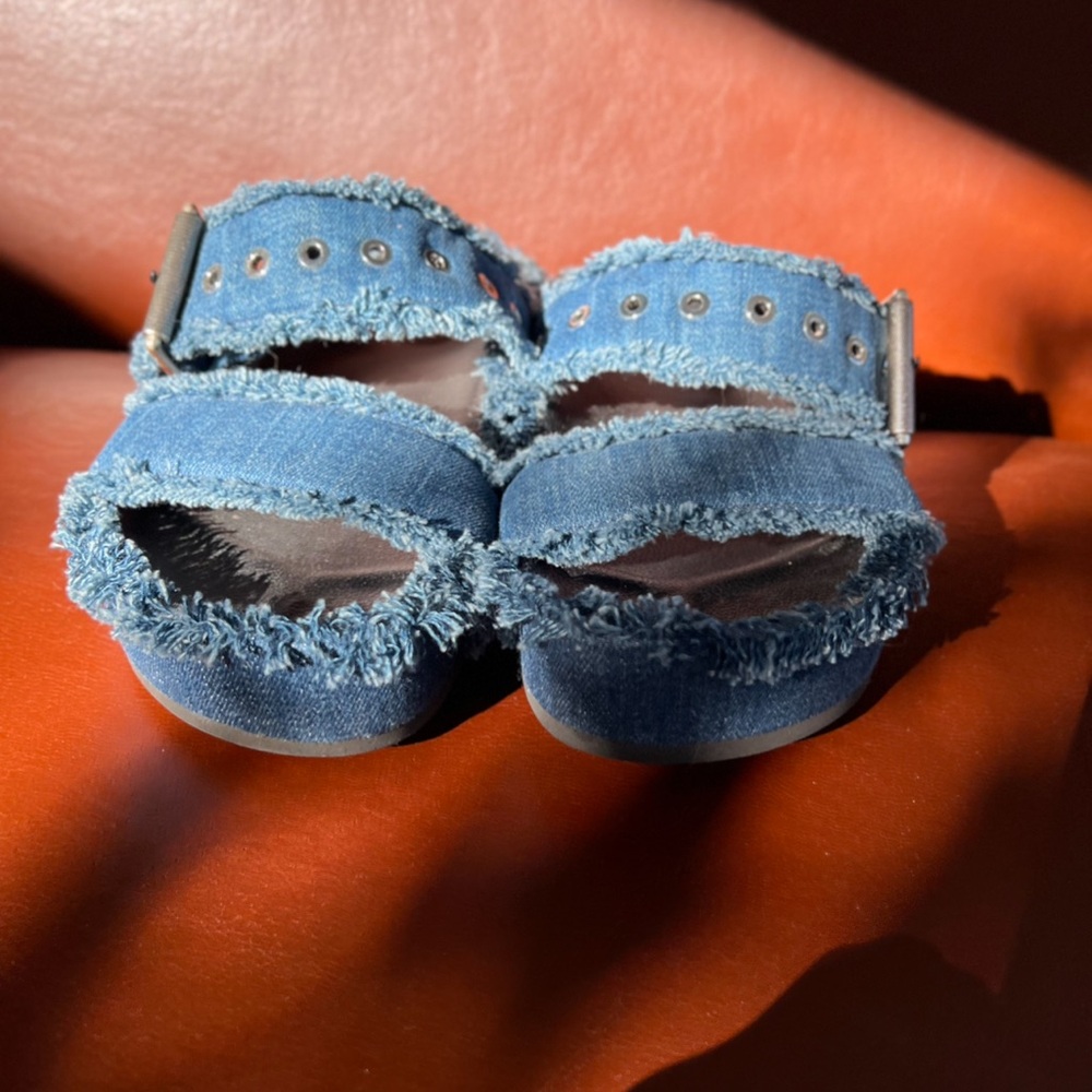 Shoes - Picture 2 of 11